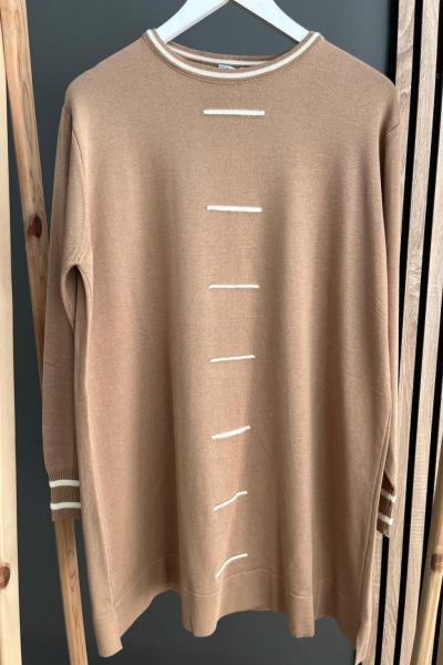 Şirin Önü Çizgi Detaylı Tunik Camel