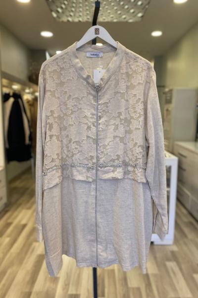 BM İstanbul Dantelli Taş Detaylı Gömlek Bej