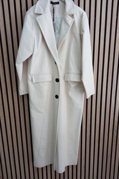 Ceremony Önden Düğmeli Kapak Cepli Uzun Deri Kap Ekru