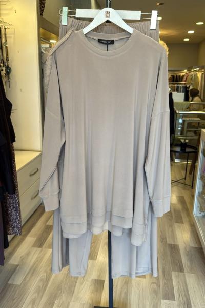 Ceremony Tuniğinin Tek Kolu Fır Fır Şifon Ve İnci Detaylı Sandy Pantolon Takım Bej