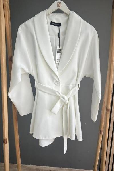Ceremony Volanlı Şal Yaka Kısa Ceket Beyaz