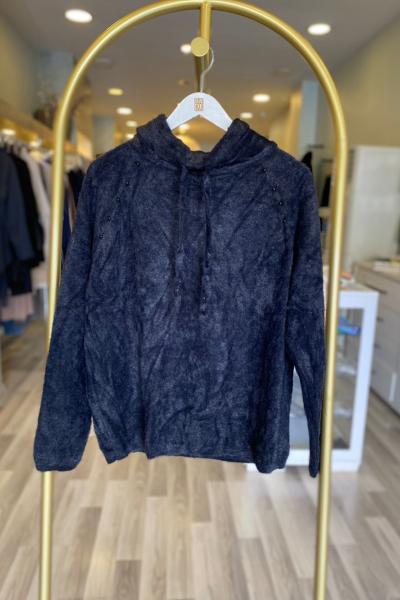 Ceremony Yakasının Bağcığı ve Önü İnci İşlemeli Yumoş Triko Kazak Siyah