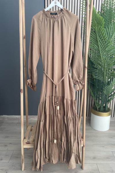 Ceremony Yakası Fır Fır Ve Büzgü Detaylı Ucu Kraşlı Cupra Elbise Camel